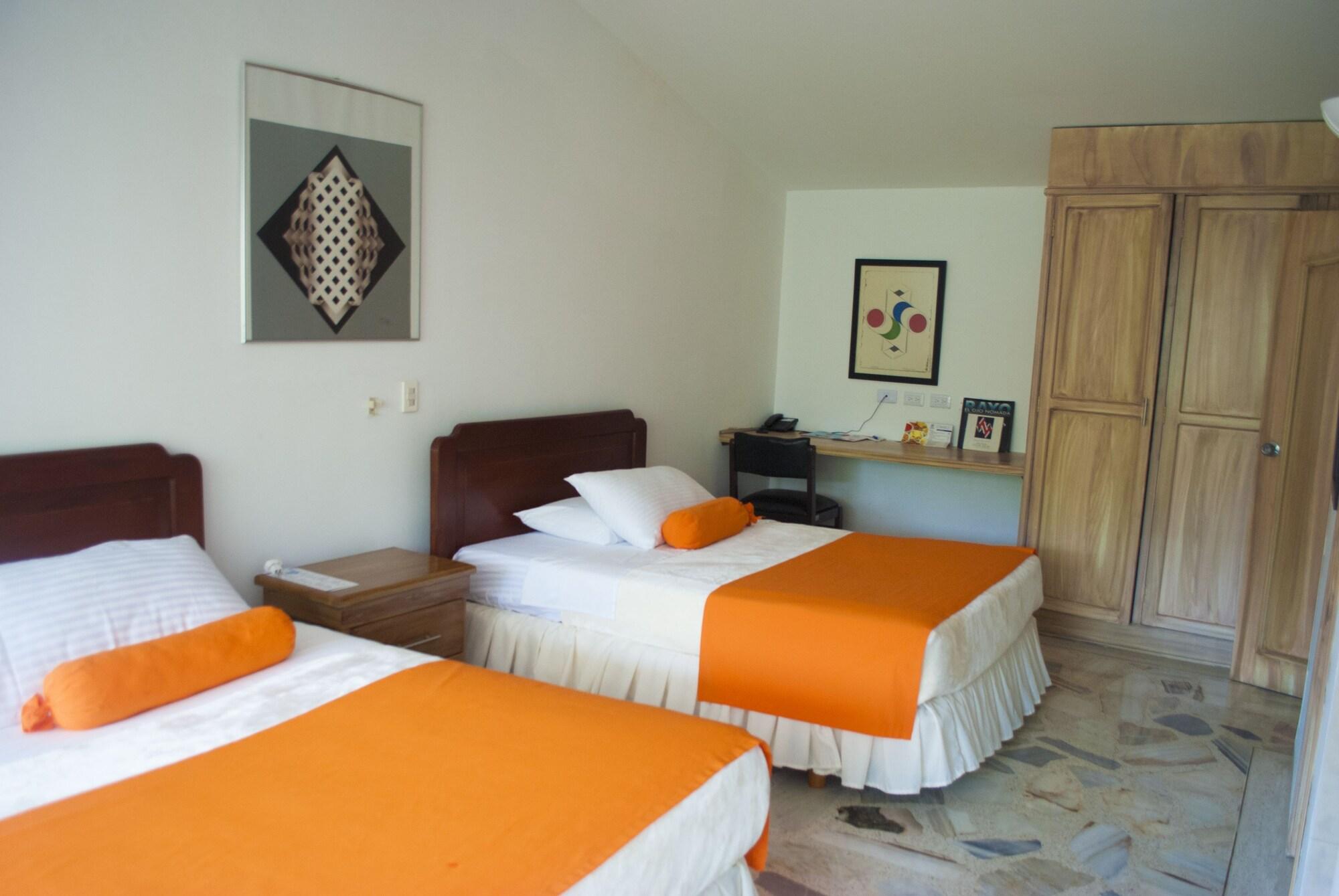 Hotel Casa Santa Monica Norte Кали Екстериор снимка