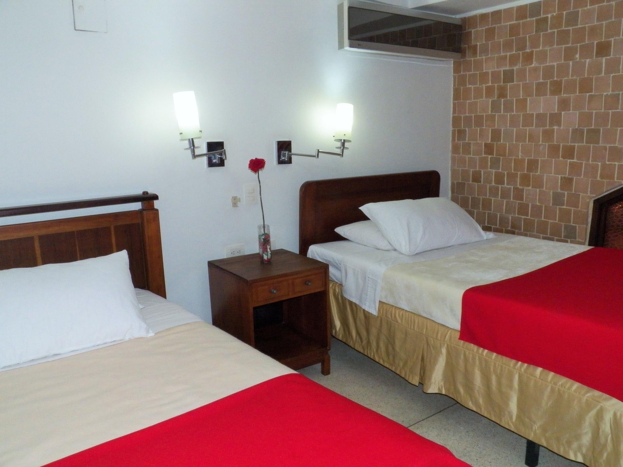 Hotel Casa Santa Monica Norte Кали Екстериор снимка