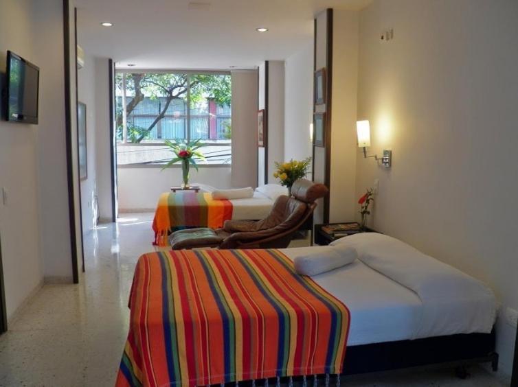 Hotel Casa Santa Monica Norte Кали Екстериор снимка