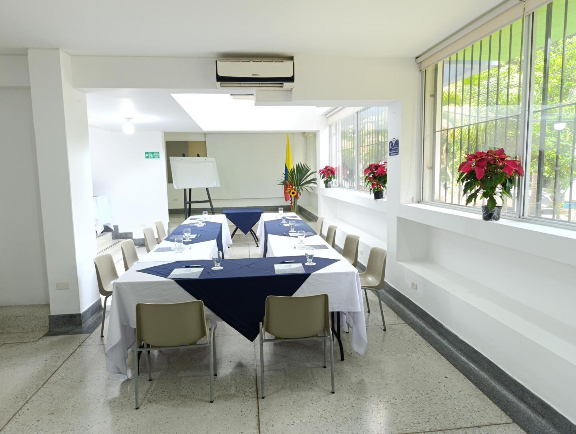 Hotel Casa Santa Monica Norte Кали Екстериор снимка